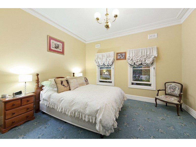 4 Hilda Court, Berwick VIC 3806