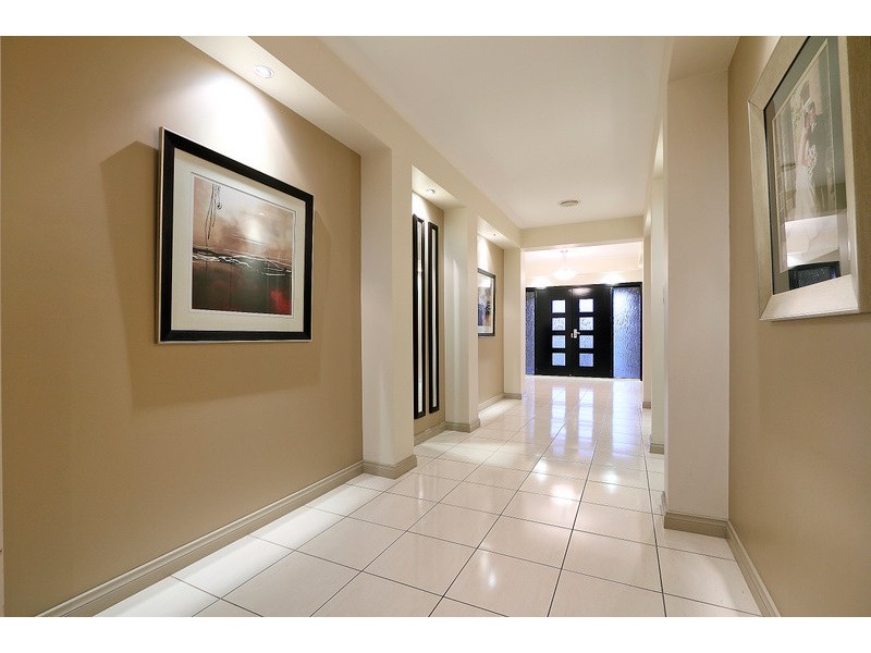 94 Fairholme Boulevard, Berwick VIC 3806