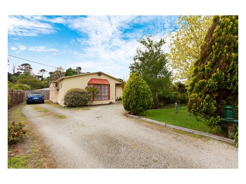 8 Castlegate Place, Berwick VIC 3806