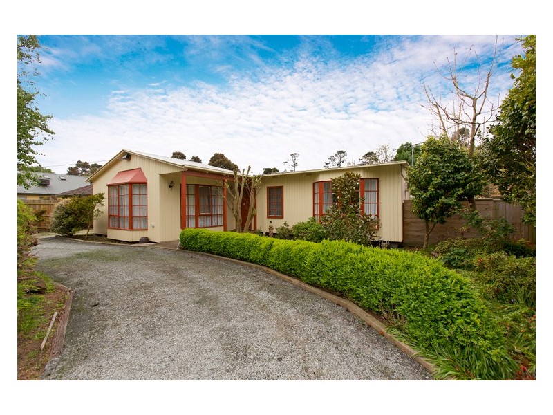 8 Castlegate Place, Berwick VIC 3806