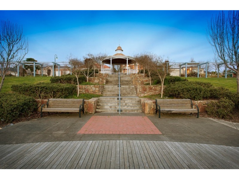 7 Clendon Street, Berwick VIC 3806