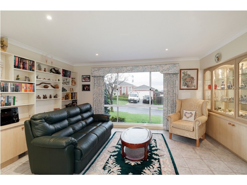 6 Kingsmere Drive, Berwick VIC 3806