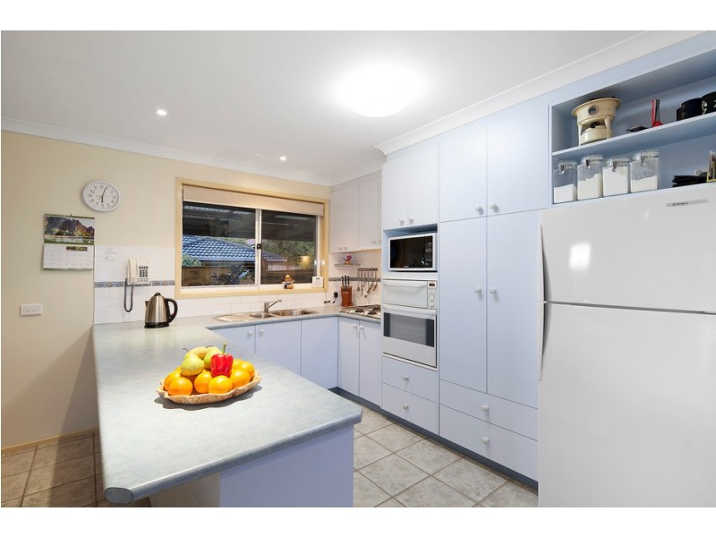 6 Kingsmere Drive, Berwick VIC 3806