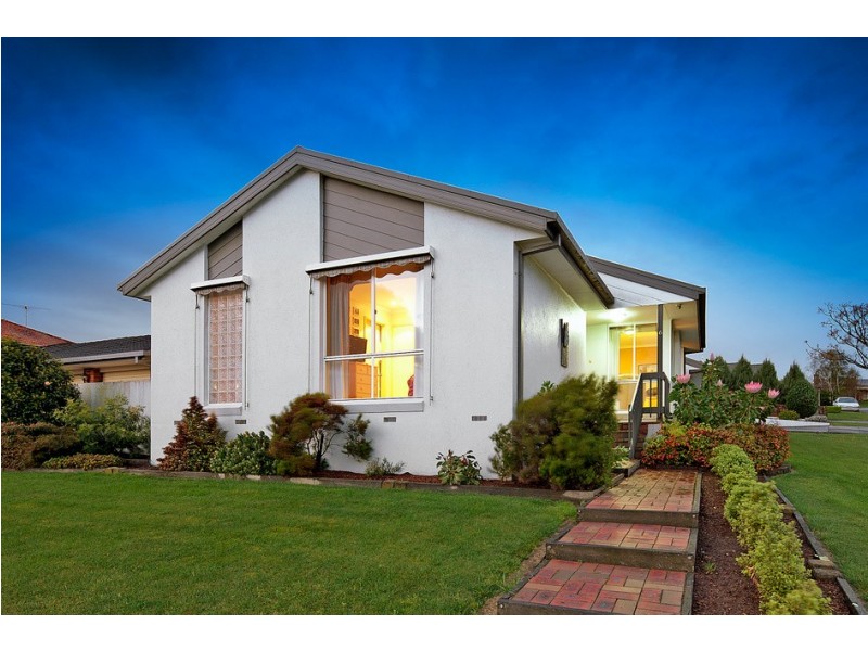 6 Kingsmere Drive, Berwick VIC 3806