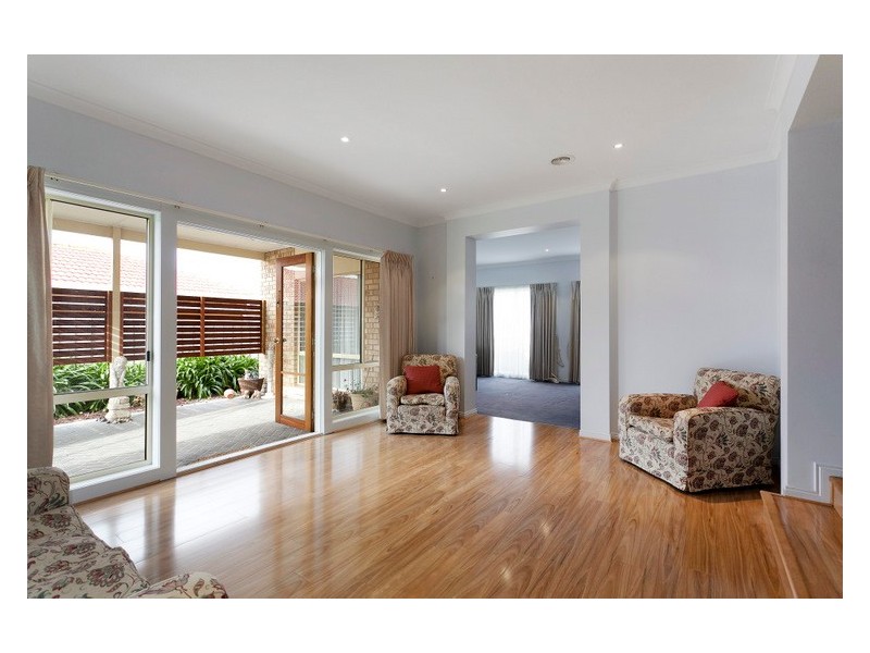 8 Bundoora Court, Narre Warren South VIC 3805