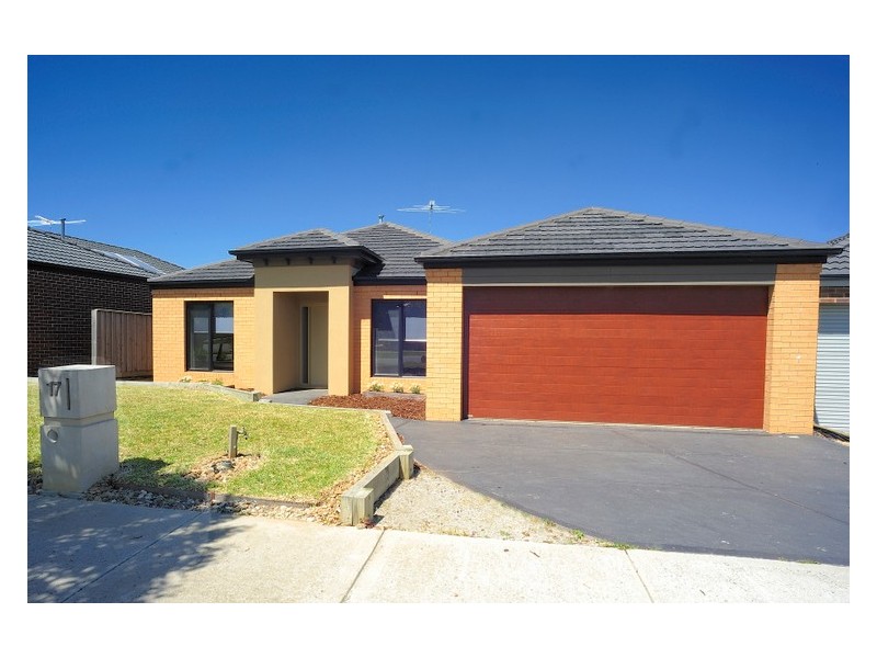 17 Montpelier Drive, Berwick VIC 3806