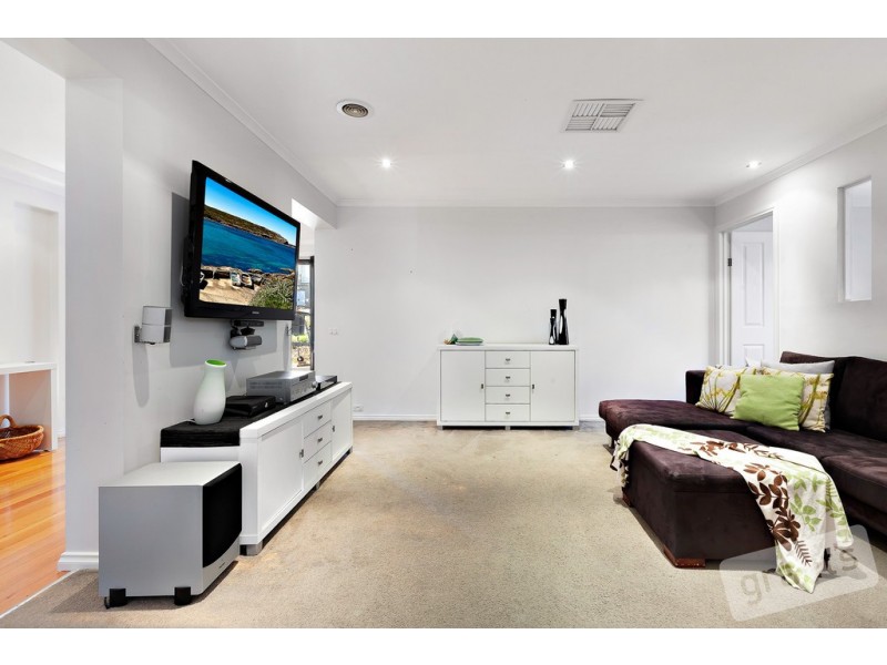 18 Ellesse Way, Berwick VIC 3806