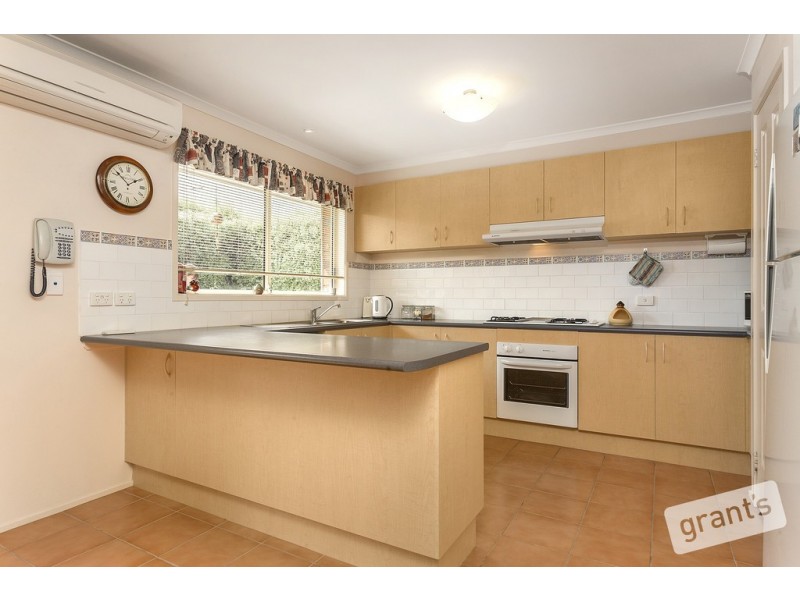 76 Wintersun Road, Berwick VIC 3806