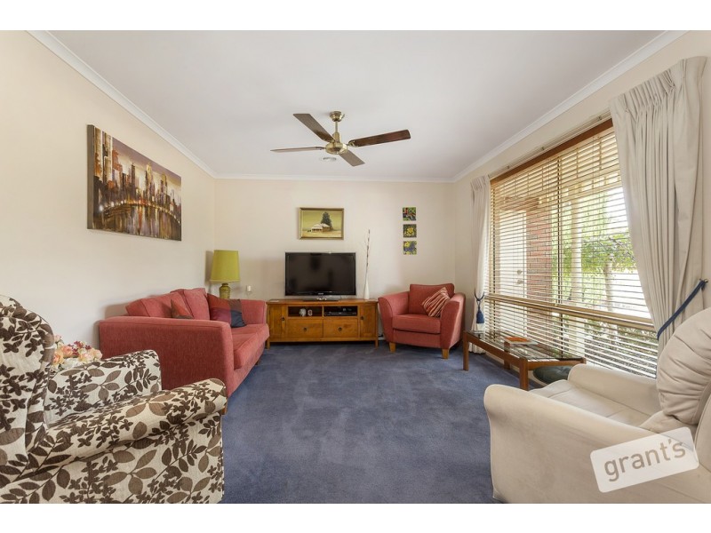 76 Wintersun Road, Berwick VIC 3806