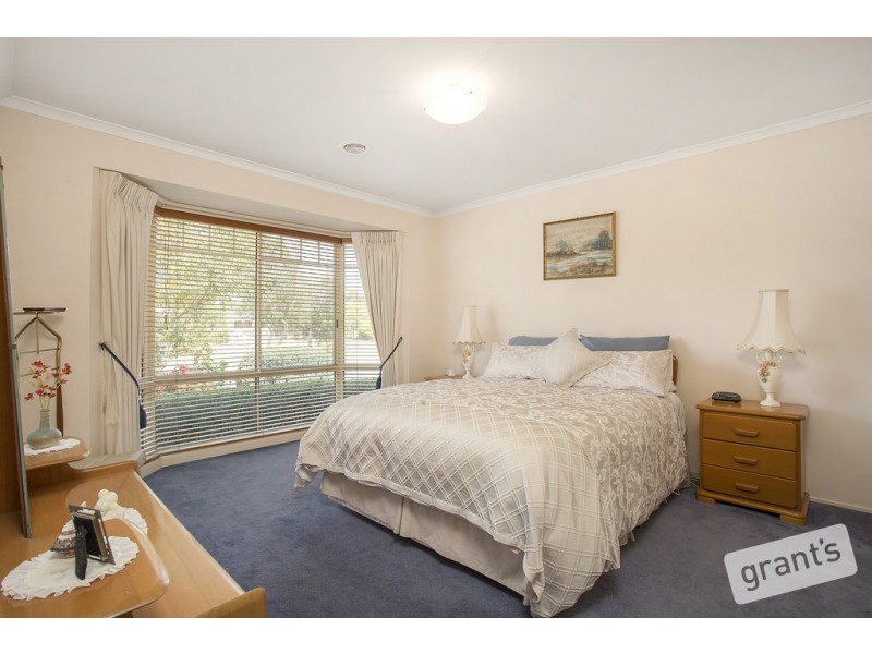 76 Wintersun Road, Berwick VIC 3806