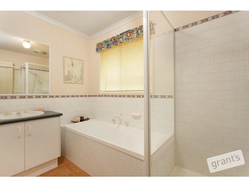 76 Wintersun Road, Berwick VIC 3806