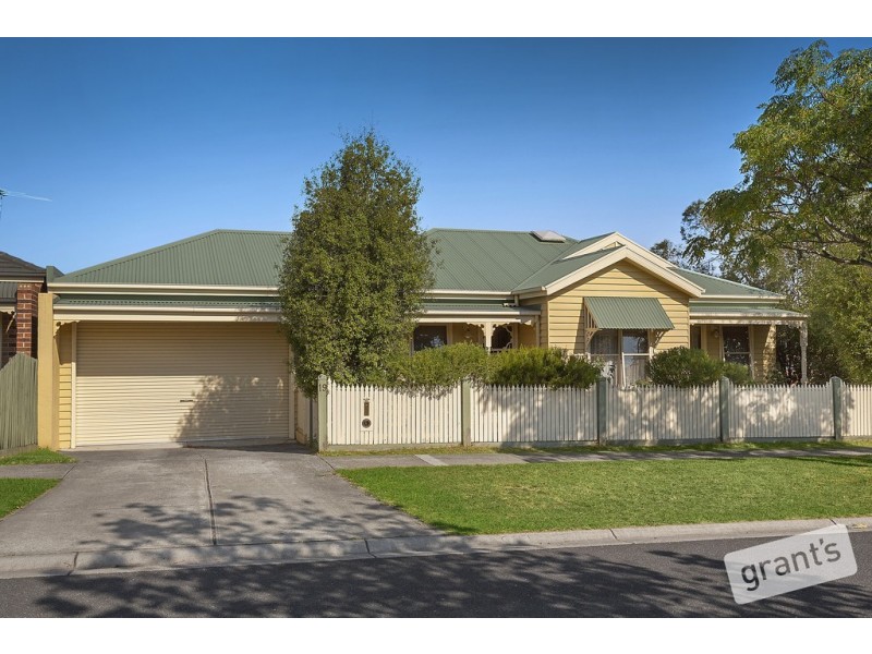 19 Allardice Parade, Berwick VIC 3806