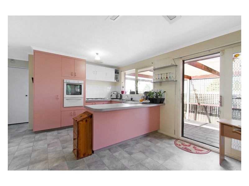 5 Amber Crescent, Narre Warren VIC 3805