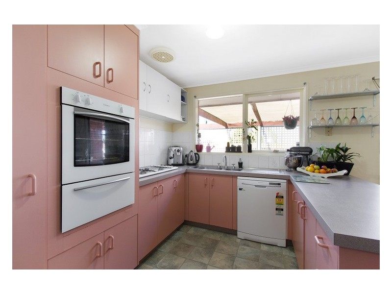 5 Amber Crescent, Narre Warren VIC 3805