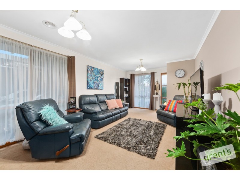 9 Cooney Close, Berwick VIC 3806