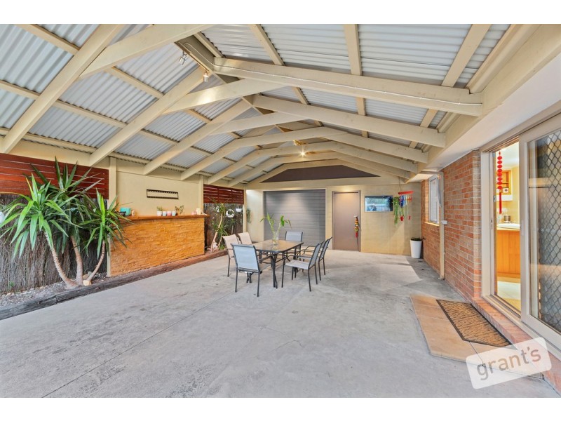 9 Cooney Close, Berwick VIC 3806
