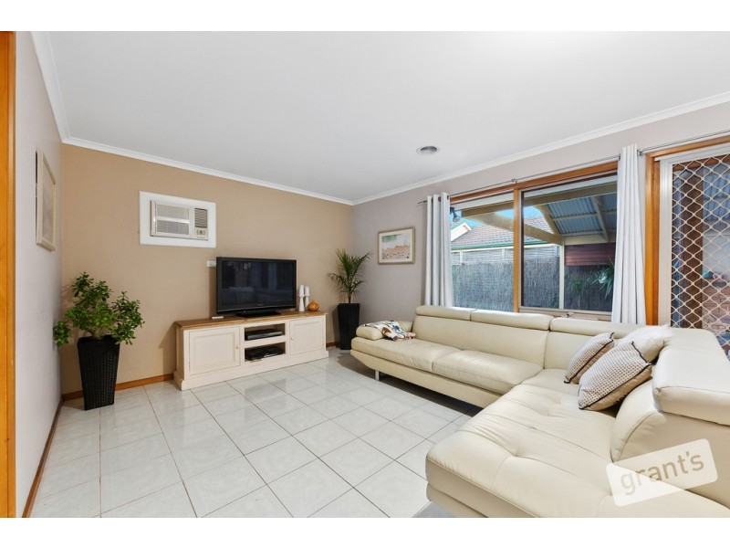 9 Cooney Close, Berwick VIC 3806