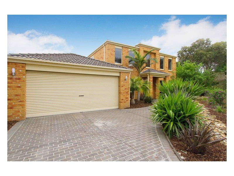 2 Holder Place, Berwick VIC 3806