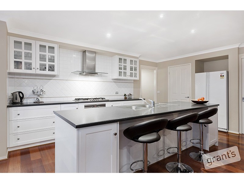 18 Daventry Court, Berwick VIC 3806