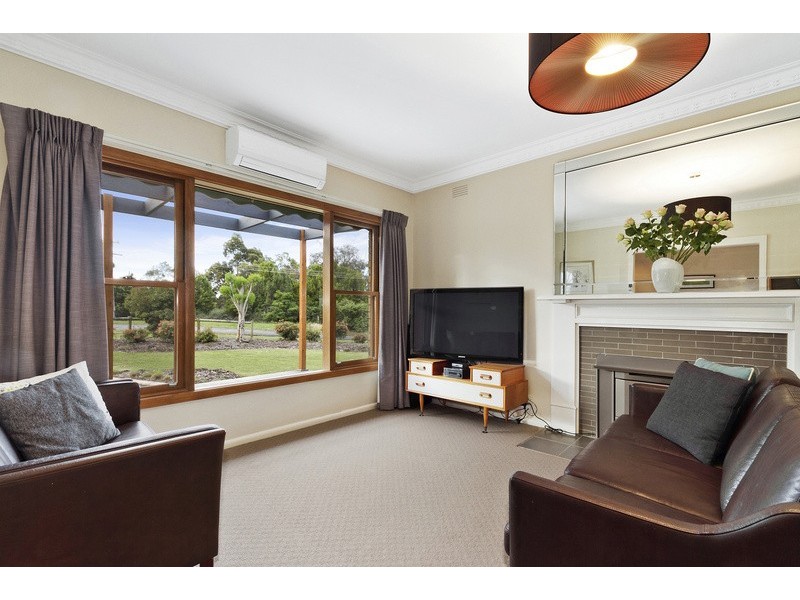 13 Burton Road, Beaconsfield Upper VIC 3808