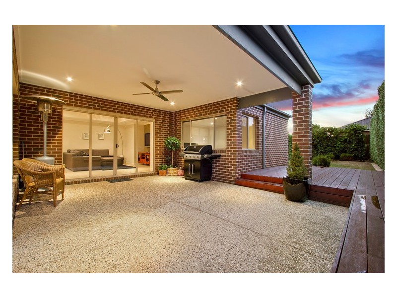 19 Bryn Mawr Boulevard, Berwick VIC 3806