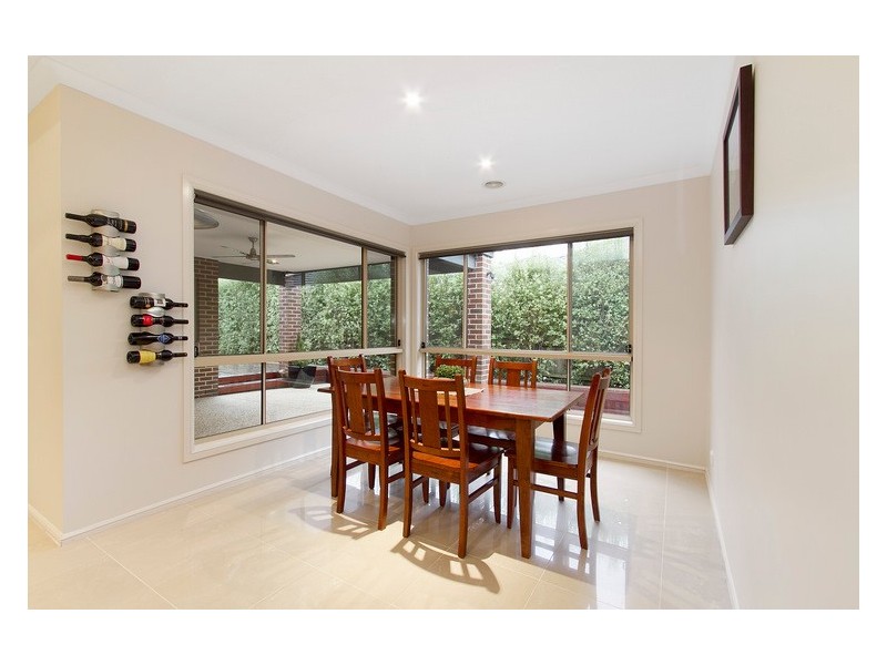 19 Bryn Mawr Boulevard, Berwick VIC 3806
