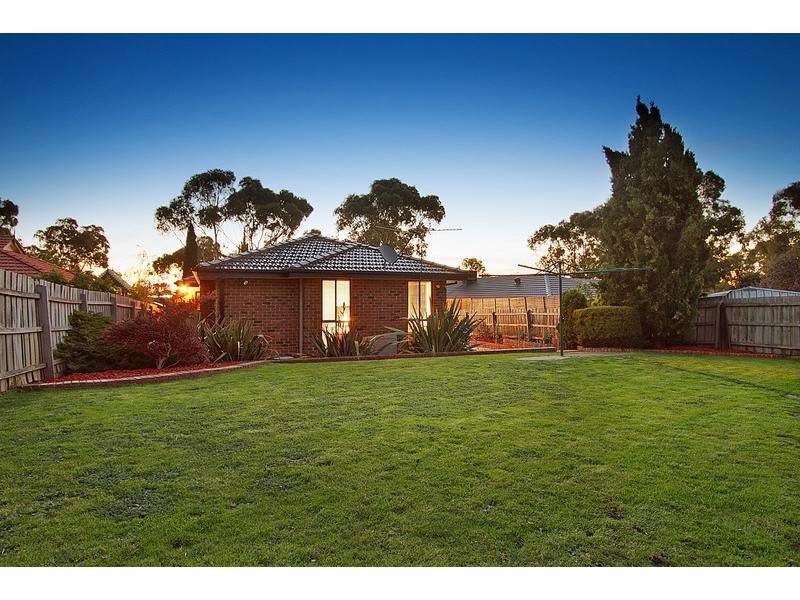 6 Wimmera Court, Berwick VIC 3806