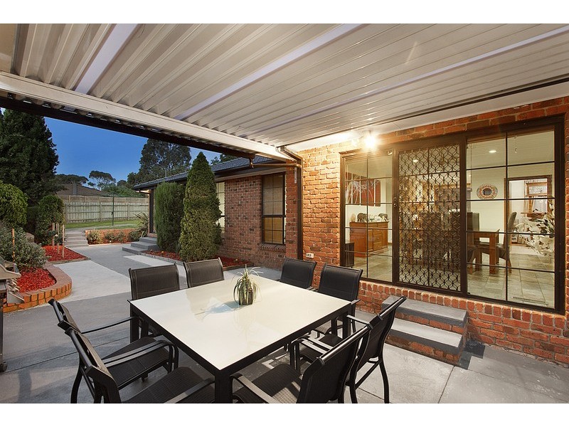 6 Wimmera Court, Berwick VIC 3806
