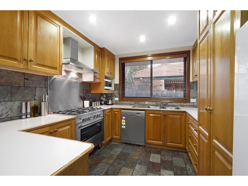 6 Wimmera Court, Berwick VIC 3806