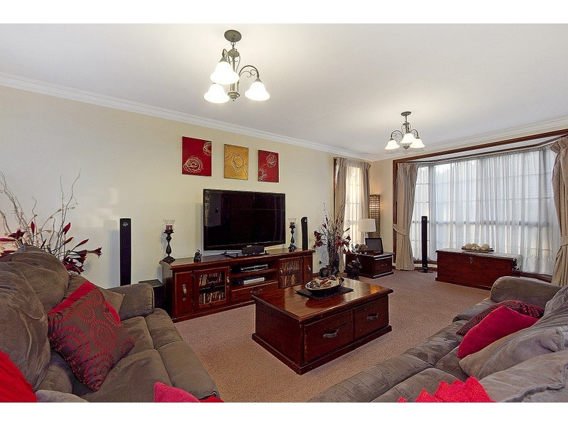 6 Wimmera Court, Berwick VIC 3806