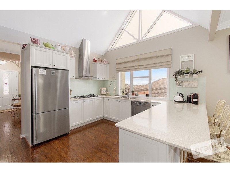 16 Lorne Court, Berwick VIC 3806