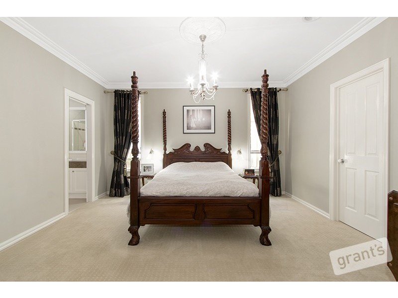 16 Lorne Court, Berwick VIC 3806