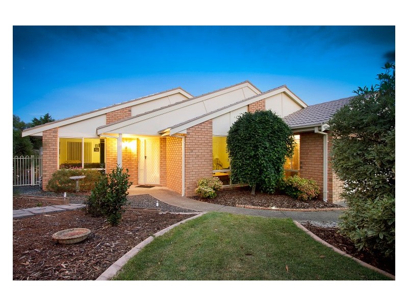 12 Mitchell Court, Berwick VIC 3806