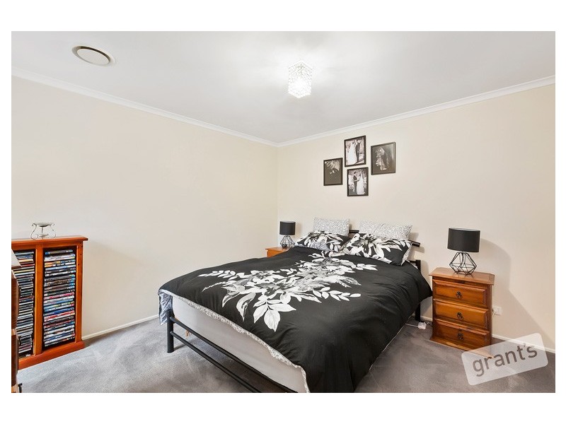 17 Euroa Avenue, Berwick VIC 3806