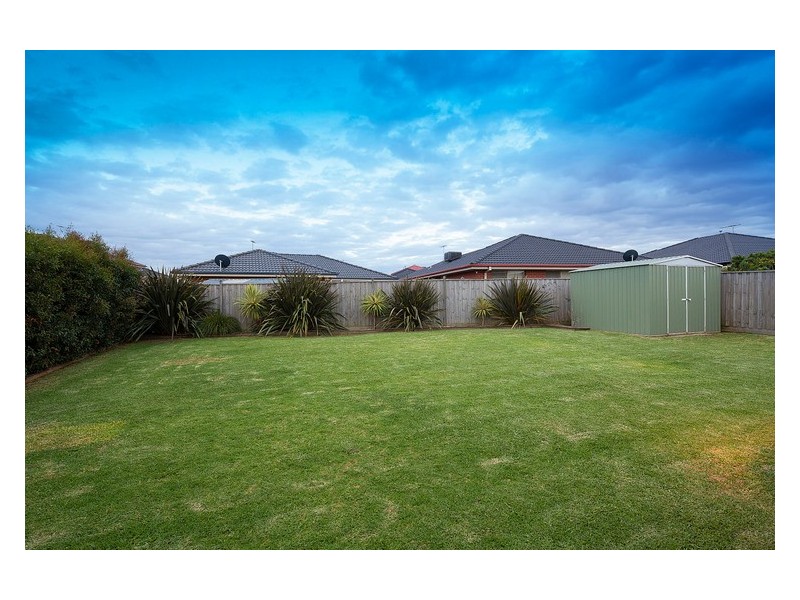 2 Flowerfield Court, Berwick VIC 3806