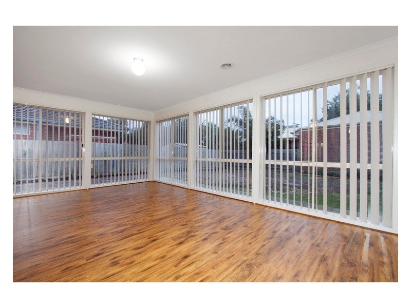 2 Grand Arch Way, Berwick VIC 3806