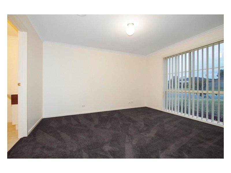 2 Grand Arch Way, Berwick VIC 3806