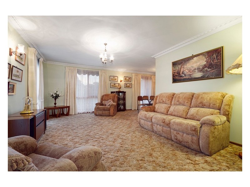 8 Rolstone Court, Narre Warren VIC 3805