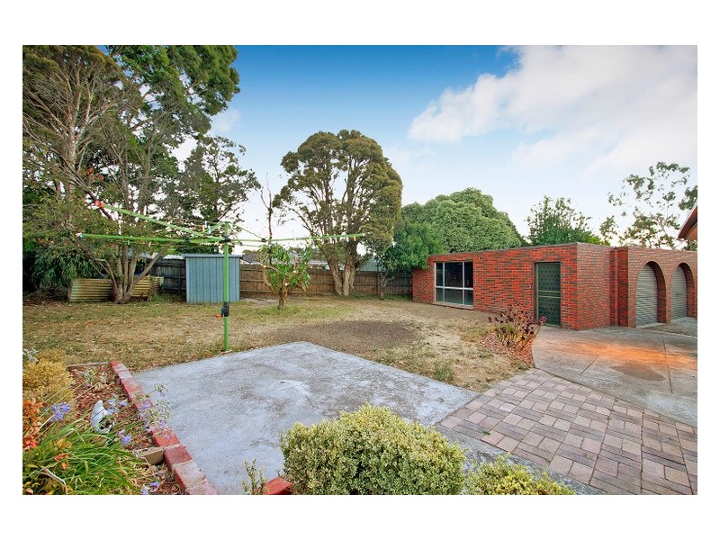 8 Rolstone Court, Narre Warren VIC 3805