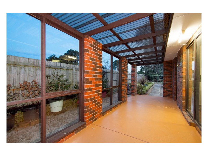 8 Rolstone Court, Narre Warren VIC 3805