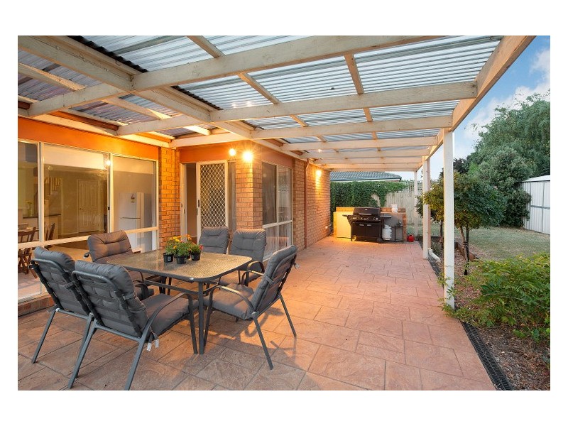 13 Cromford Crescent, Narre Warren South VIC 3805