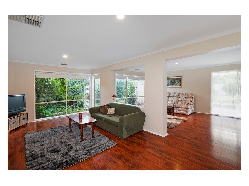 13 Cromford Crescent, Narre Warren South VIC 3805