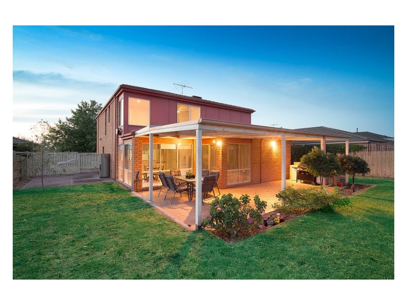 13 Cromford Crescent, Narre Warren South VIC 3805
