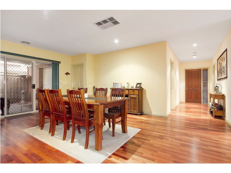 15 Aitken Court, Berwick VIC 3806