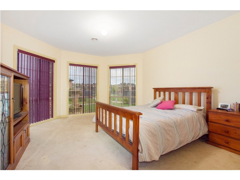 15 Aitken Court, Berwick VIC 3806