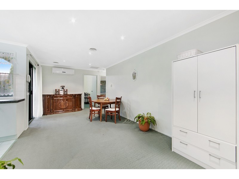 2 Moloney Court, Berwick VIC 3806