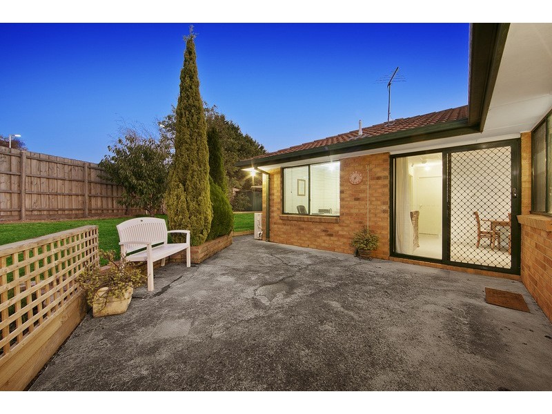 2 Moloney Court, Berwick VIC 3806