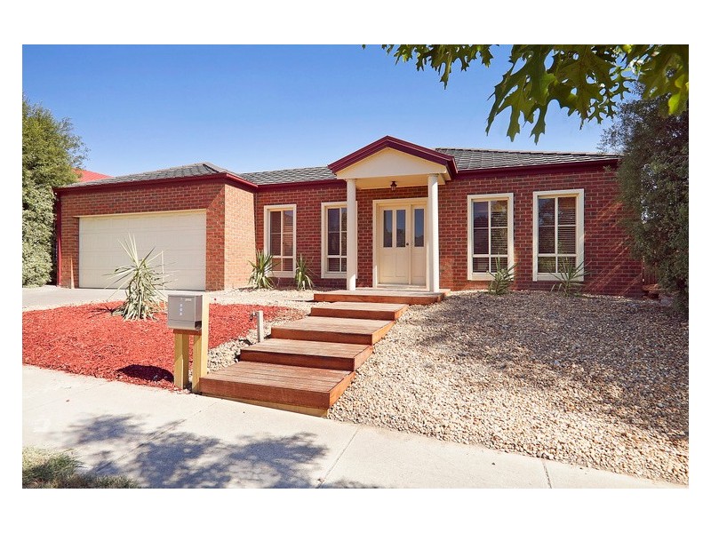 22 Ellesse Way, Berwick VIC 3806