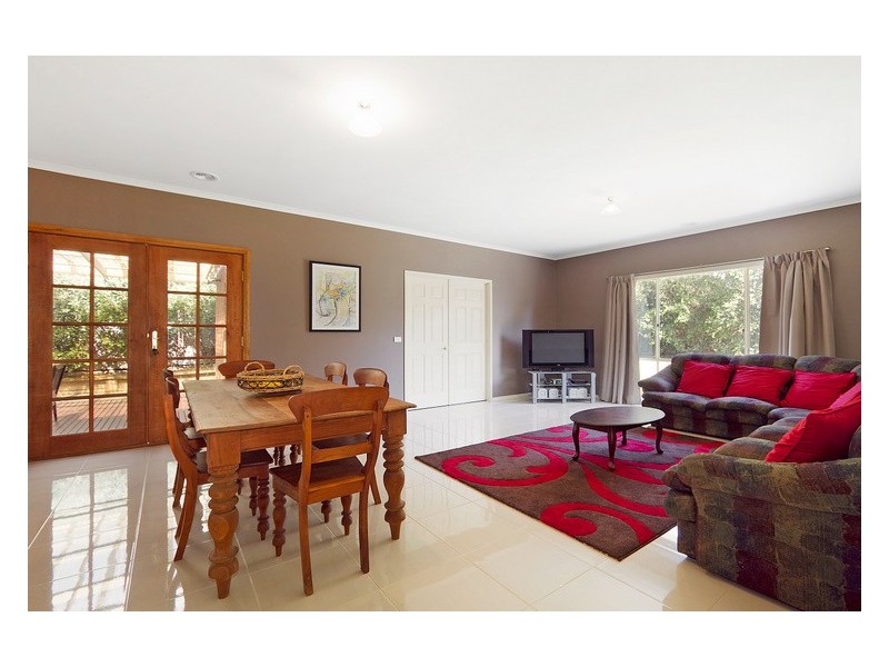 22 Ellesse Way, Berwick VIC 3806