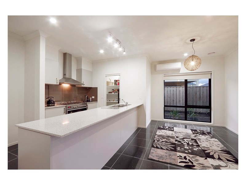 28 Bellerive Avenue, Officer VIC 3809